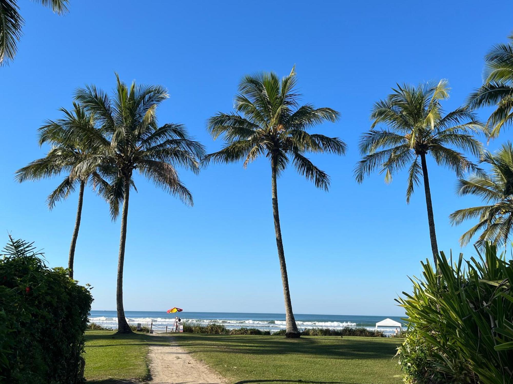 FLAT RIVIERA COM AR A 150 m DA PRAIA - PROMOÇÃO DISPONÍVEL de 06 a 11 de Novembro - APROVEITE ! Riviera de Sao Lourenco Extérieur photo